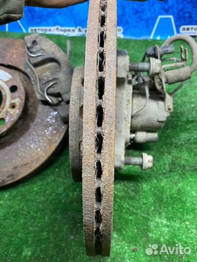 Комплект тормозов передний Audi A6 C5 2.4 1999