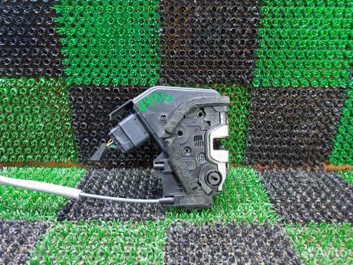 Замок двери задний правый Kia Stonic YB G4LC 2020