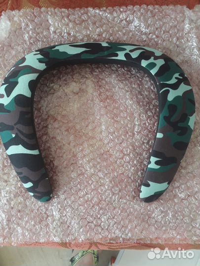 Портативная колонка на шею