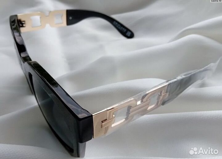 Cолнцезащитные очки