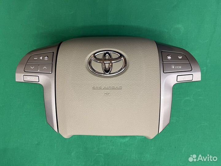 Кнопки мультируля Toyota Noah Voxy 70 75