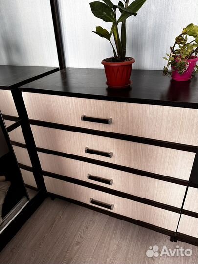 Тумба Сакура прикроватная 2 шт и комод