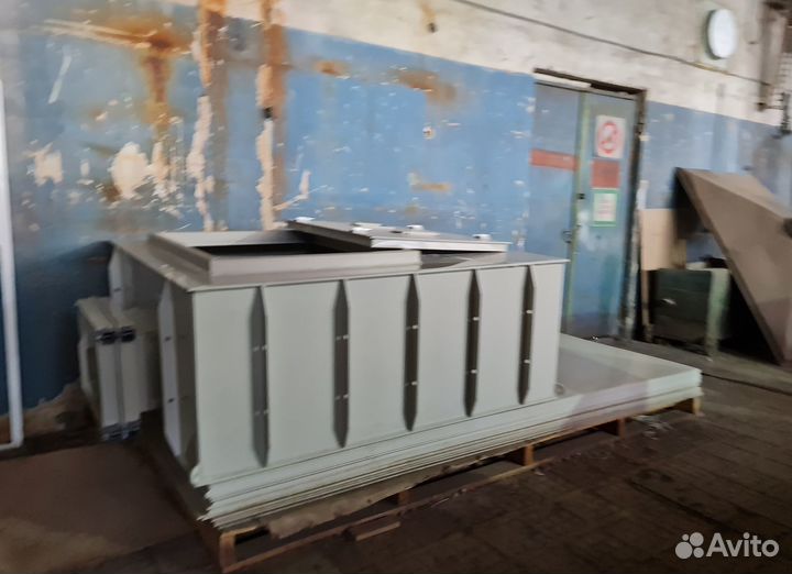 Изотермический контейнер для перевозки рыбы 1750л