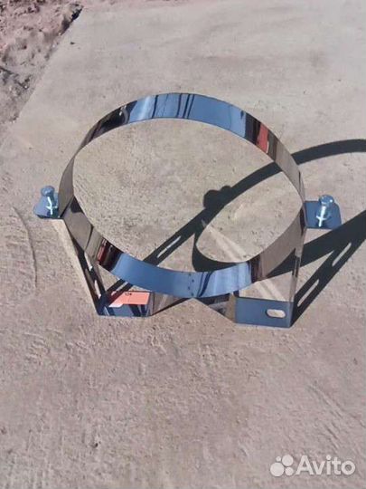 Оголовок с крепежом сендвич-трубы Wattek 200/300