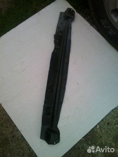 Траверса поперечина кронштейн Volkswagen Touareg