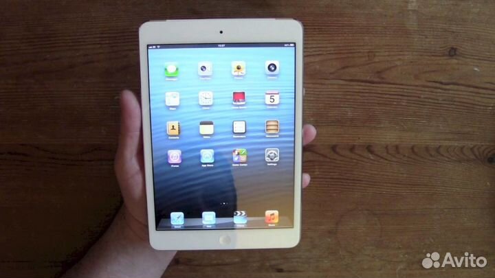 Apple iPad 3 Retina+Cellular 32 Гб LTE