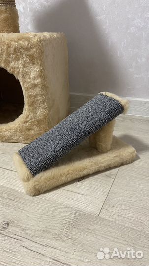 Домик для кошки с когтеточкой