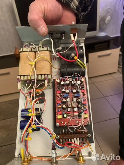 Ламповый усилитель,фонкорректор,часы