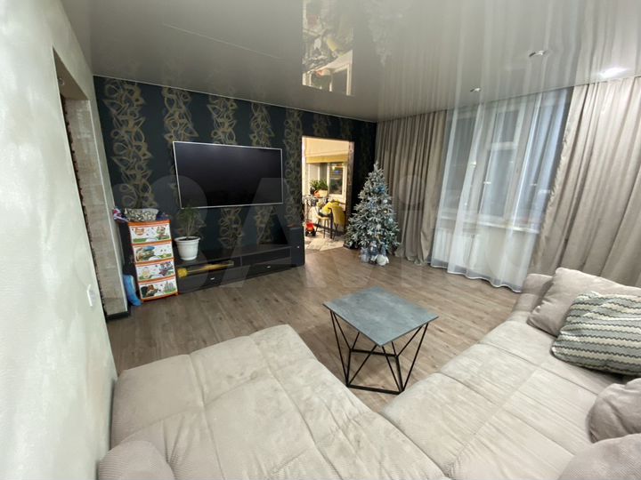 2-к. квартира, 61 м², 2/10 эт.