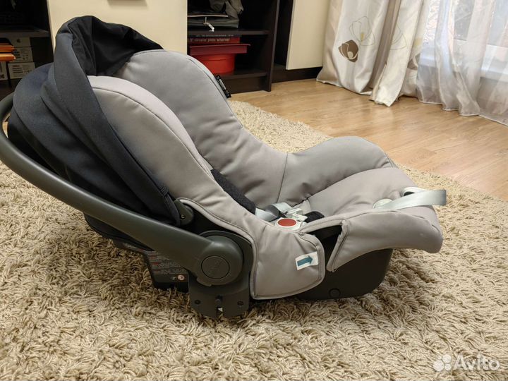 Автокресло inglesina huggy Multifix