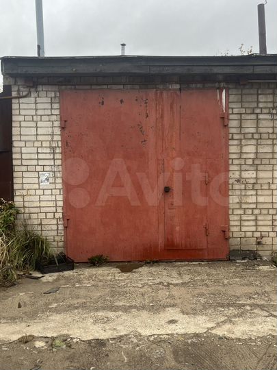 Гараж, > 30 м²