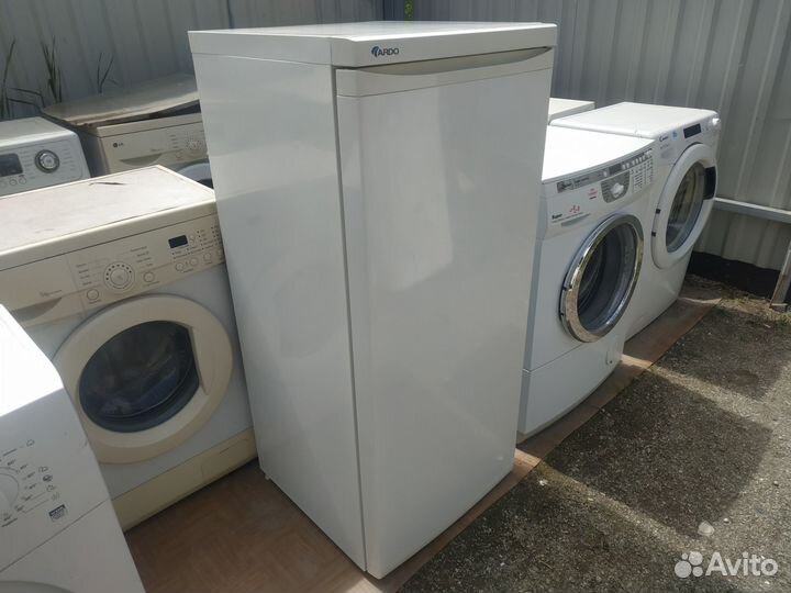 Маленький холодильник