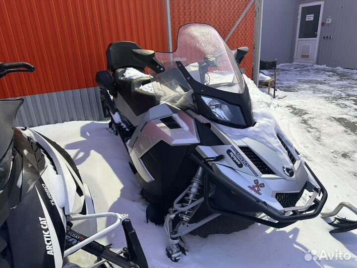 BRP Grand Turing 1200 se