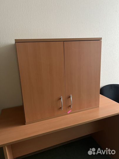 Книжный шкаф