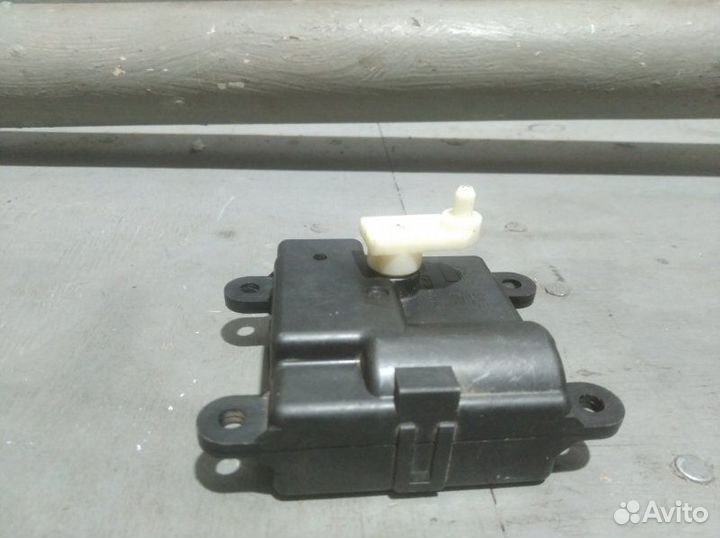 Моторчик заслонки отопителя Nissan Almera Classic