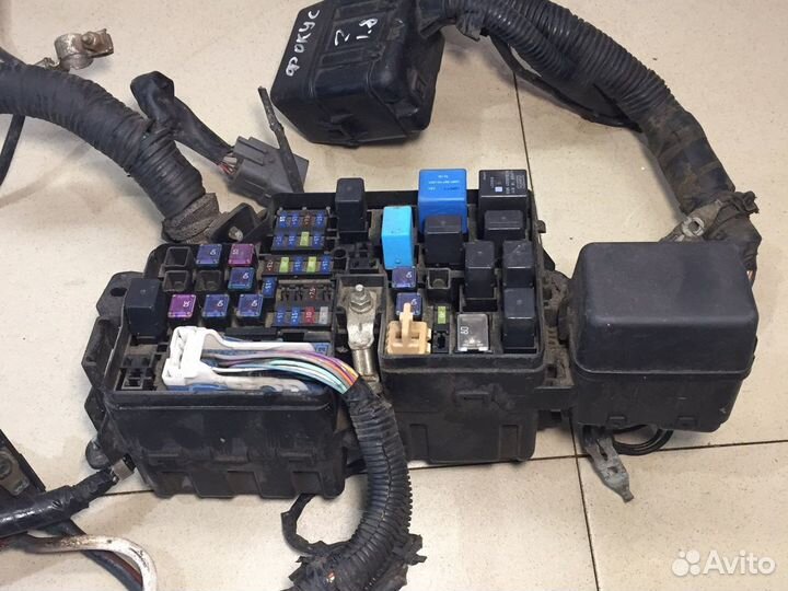 Ford Focus 2 1.8 Подкапотный блок предохранителей