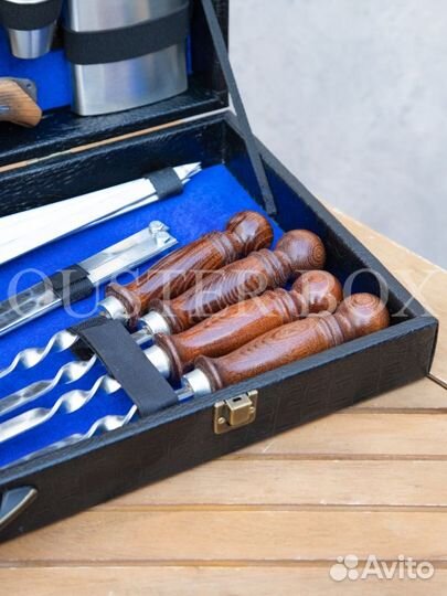 Подарочный набор для шашлыка с шампурами 