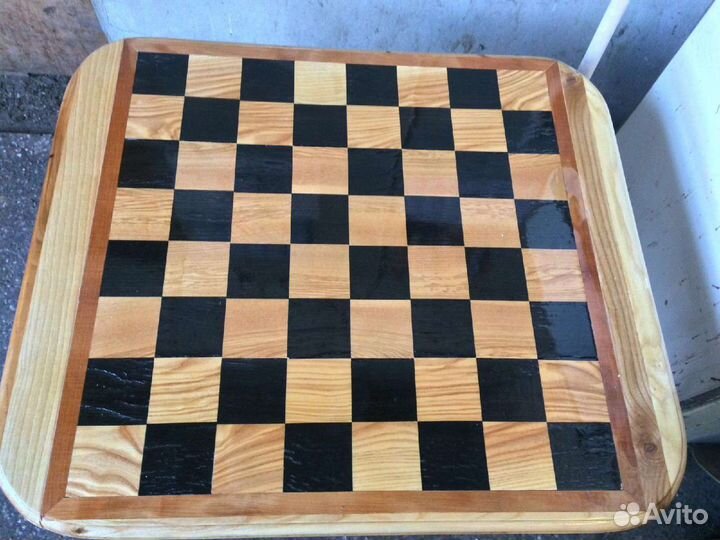 Журнальный столик