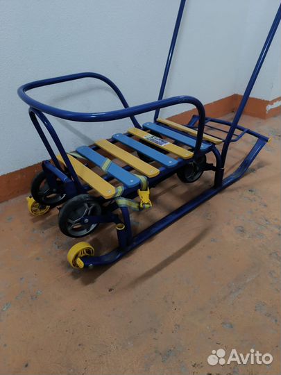 Санки с колесиками
