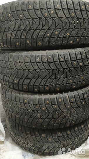 Michelin Latitude X-Ice North 3 215/65 R16