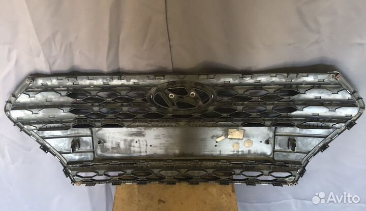 Решетка бампера hyundai solaris 2