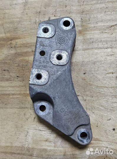 Кронштейн кпп VAG 1K0199117