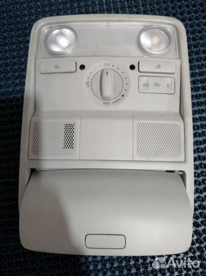 Плафон салонный Volkswagen Passat