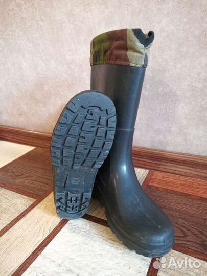 Резиновые сапоги