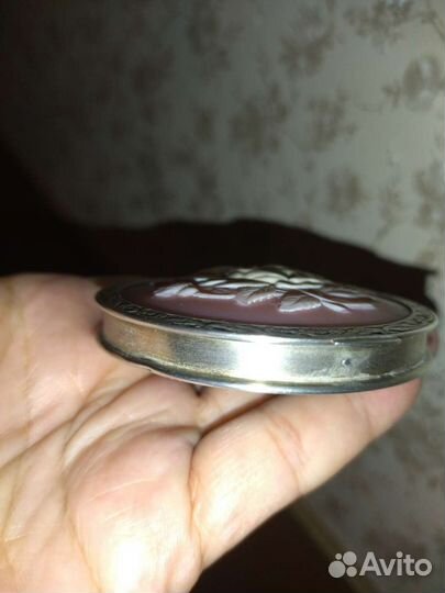 Серебрянная пудреница 