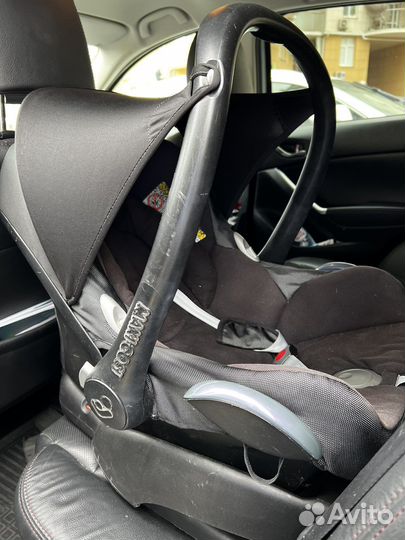 Автолюлька maxi cosi cabriofix c базой