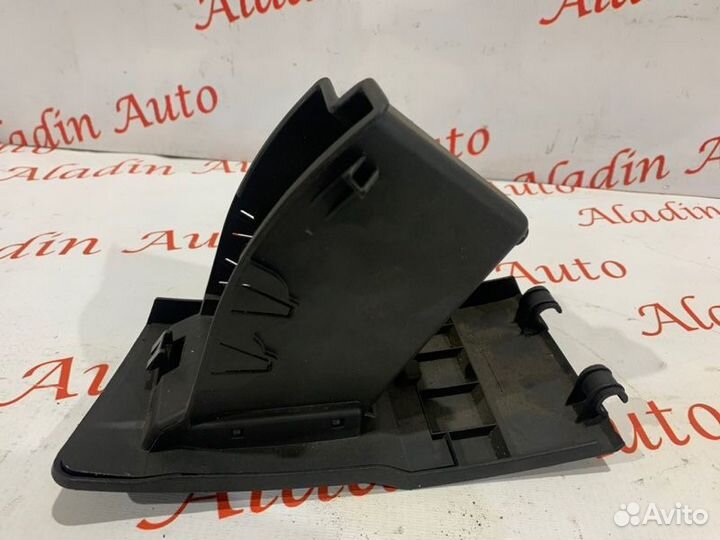 Бардачок левый Ford Focus 3 1.6 2011