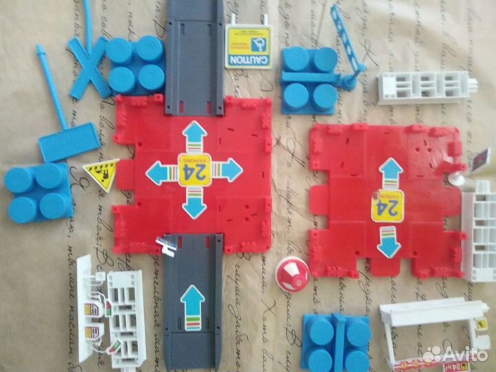 Большаяпожарная машина (германия) иавтомобиль /пар