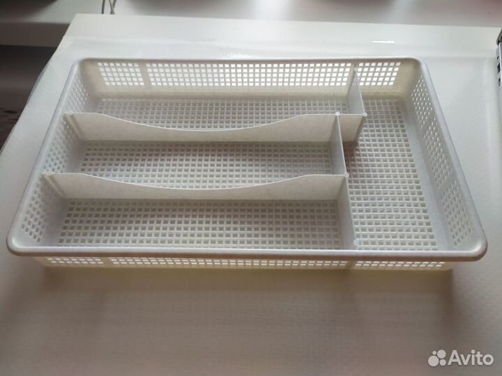 Лоток для столовых приборов