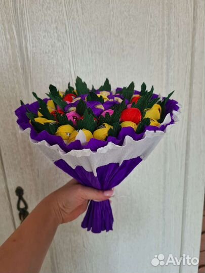 Сладкие букеты из конфет