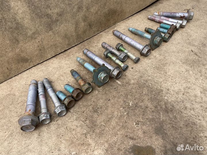 Комплект болтов передней подвески mazda 3 bk