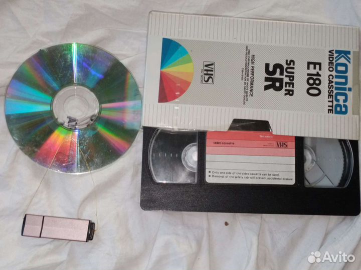 Оцифровка видеокассет на любой носитель. Виниловых