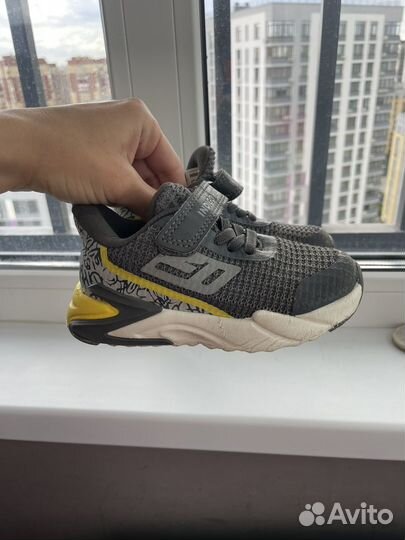 Кроссовки для малышей