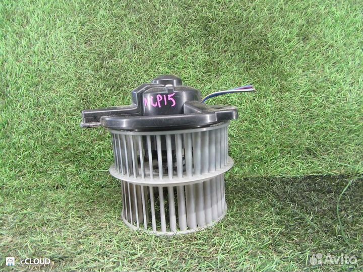 Мотор печки на toyota vitz NCP15 2NZ-FE