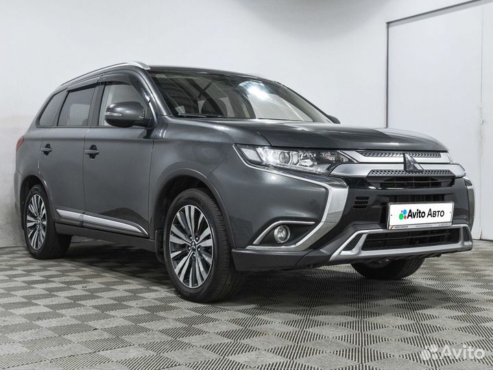 Mitsubishi Outlander 2.0 CVT, 2021, 80 185 км