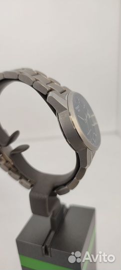 Женские швейцарские часы Tissot Titanium 32мм