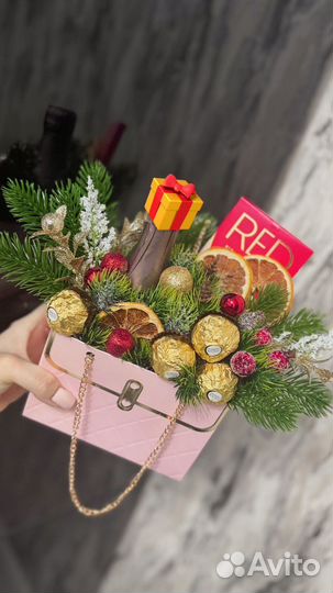 Новогодние подарки коллегам друзьям