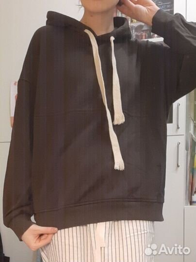 Толстовка тёмно-зелёная женская