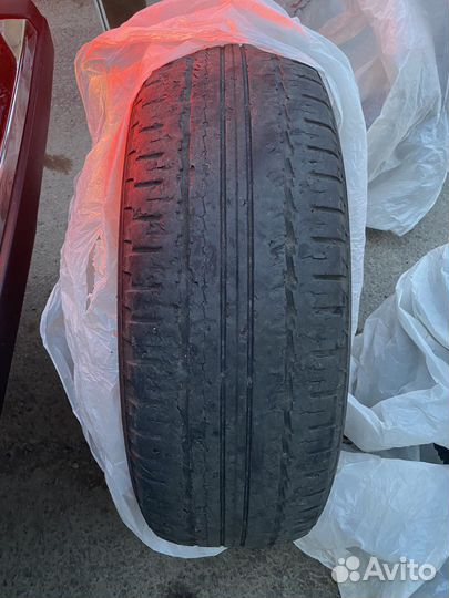 Nokian Tyres Hakka Black 2 SUV 215/70 R16 90Z