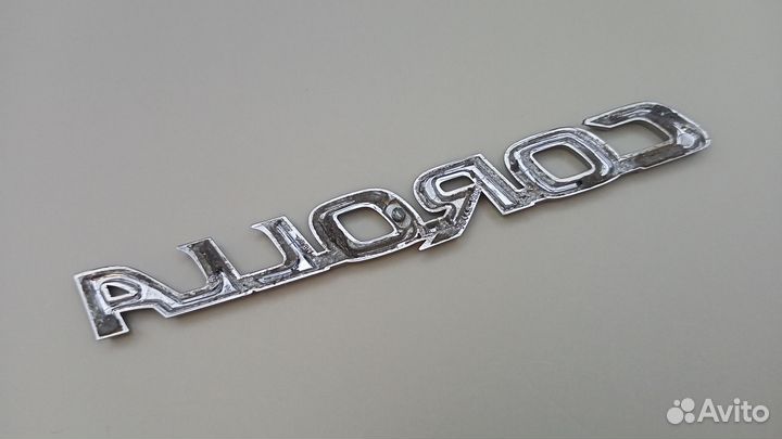 Corolla (12-17) оригинальная эмблема