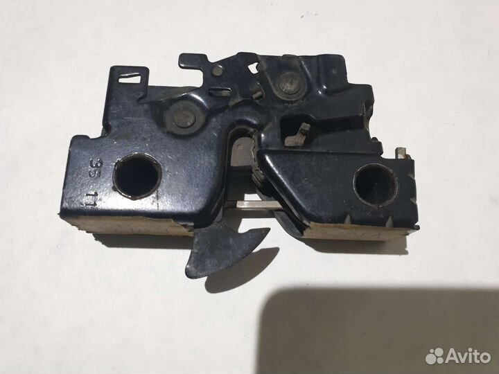 Замок капота volkswagen polo sedan