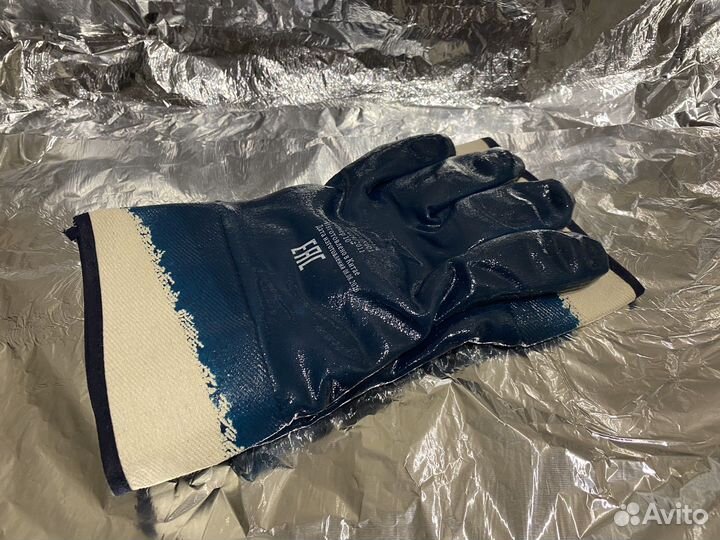 Перчатки нитриловые