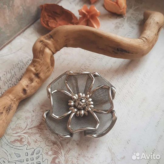 Винтажная брошь Kramer