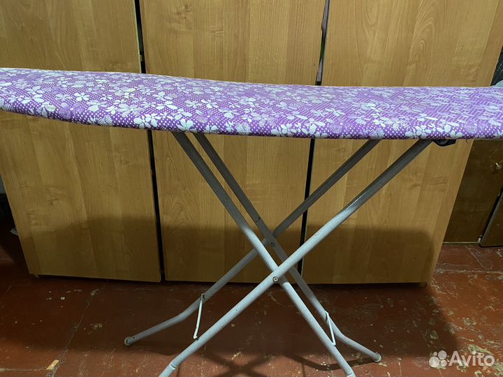 Гладильный стол