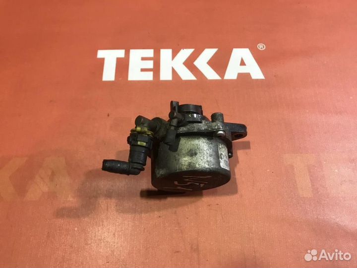 Насос вакуумный Опель Астра H