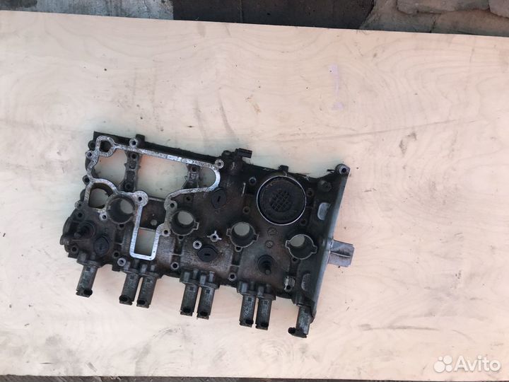 Клапанная крышка на Ауди А6 2 FCI